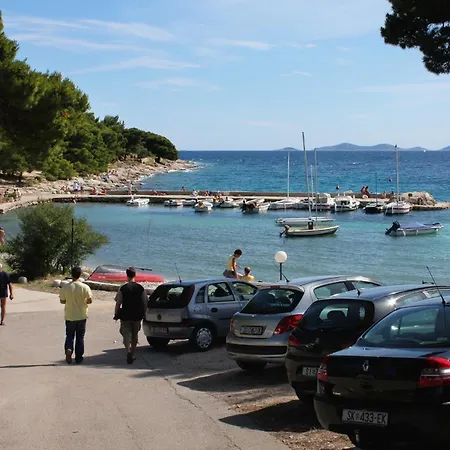 With A Parking Space - 19732 Apartman