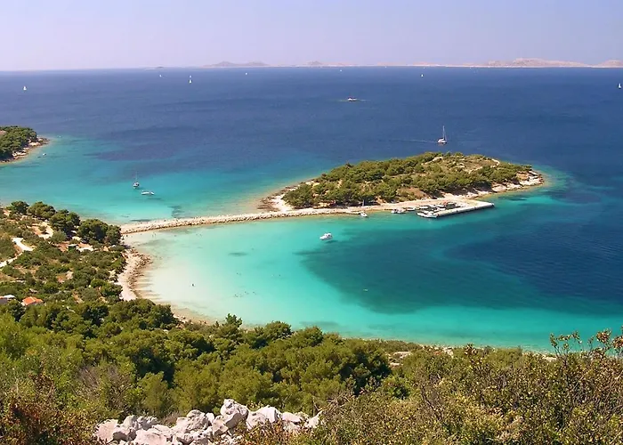 With A Parking Space - 19732 Apartman